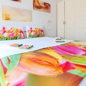 https://casa-magrini.it-lombardy.com