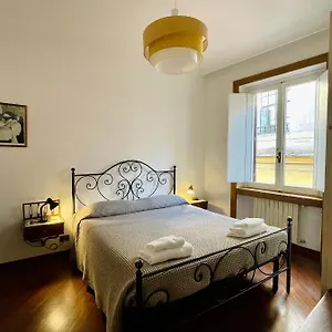 https://martina-al-colosseo.it-romehotels.com