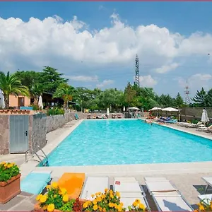 https://happy-village-camping.it-romehotels.com